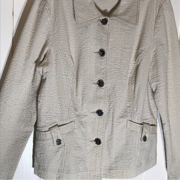 Charter Club Lightweight Searsucker Jacket - Picture 8 of 10